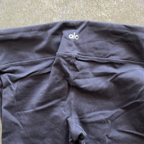 VGUC Alo black leggings sz M - Picture 6 of 8